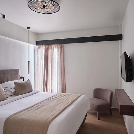 Loizos Stylish Residences Тира Экстерьер фото