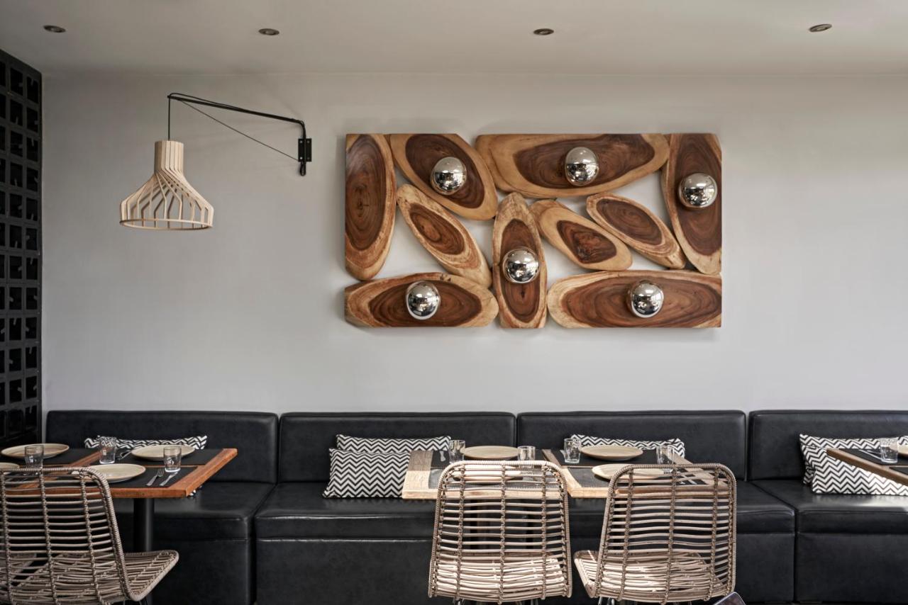 Loizos Stylish Residences Тира Экстерьер фото