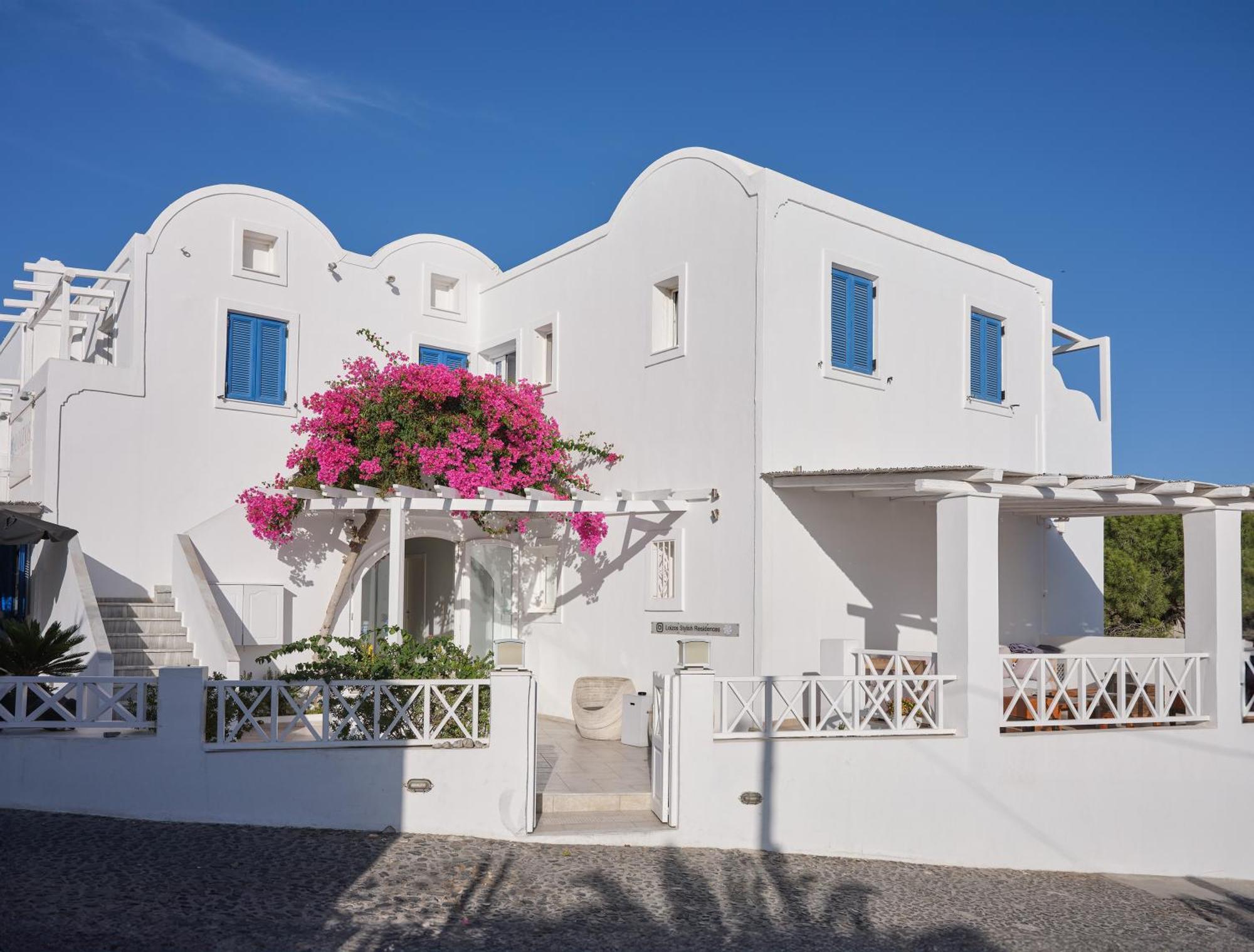 Loizos Stylish Residences Тира Экстерьер фото