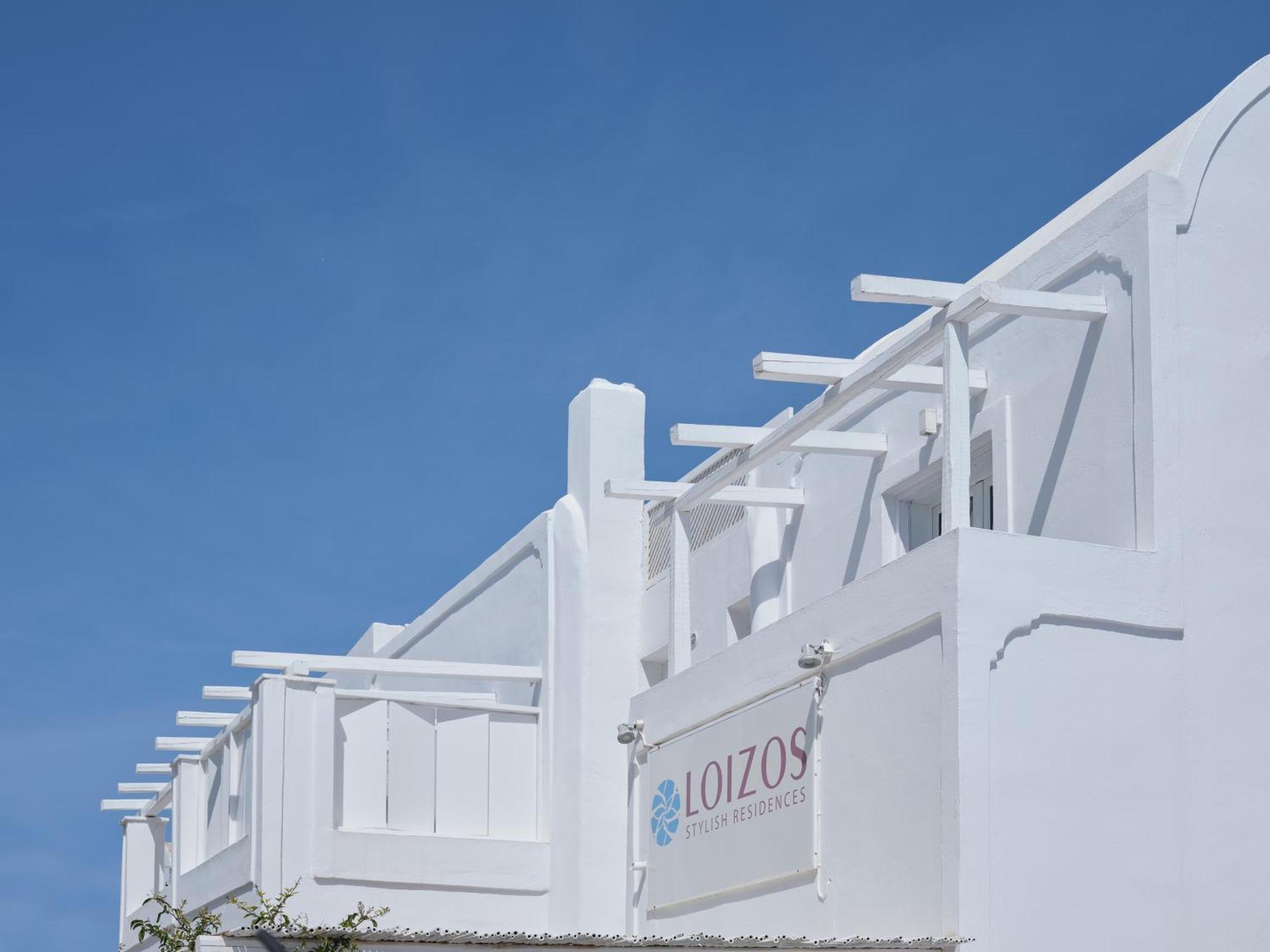 Loizos Stylish Residences Тира Экстерьер фото